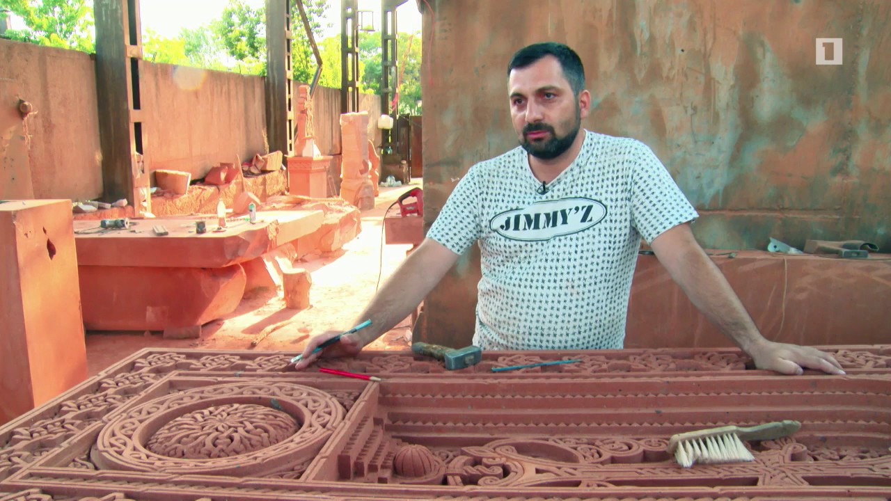 Մասնագիտությունը՝ խաչքարագործ