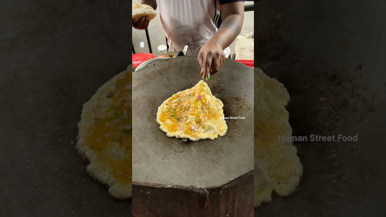 Egg Omelette Pav Only ₹20 in Mumbai | ￼Egg Omelette