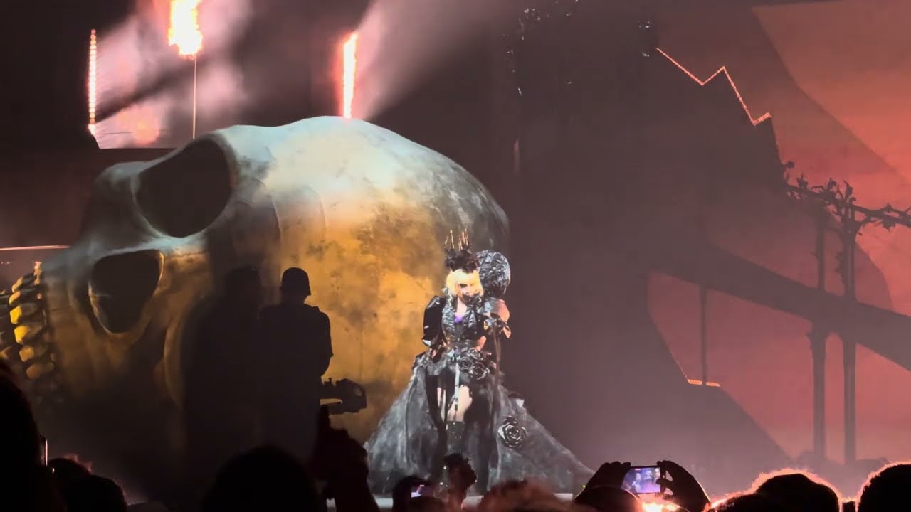 Lady Gaga - LoveDrug (Live in Las Vegas - 7/16/25)