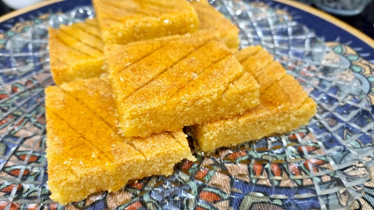مطبخ ام وليد / مثقبة في الفرن طرية و تذوب في الفم تقولي عليها مقروط ، بلا قليان و معسلة 😋😍.