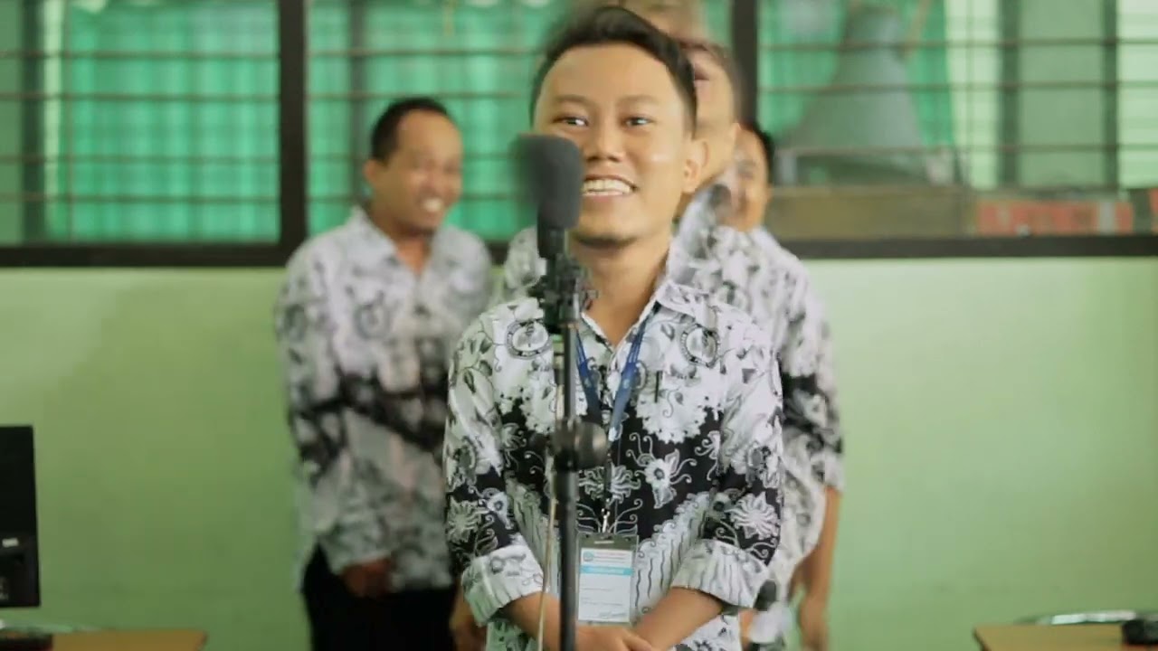 Guru Sambung Lagu  _ Stinky Mungkinkah