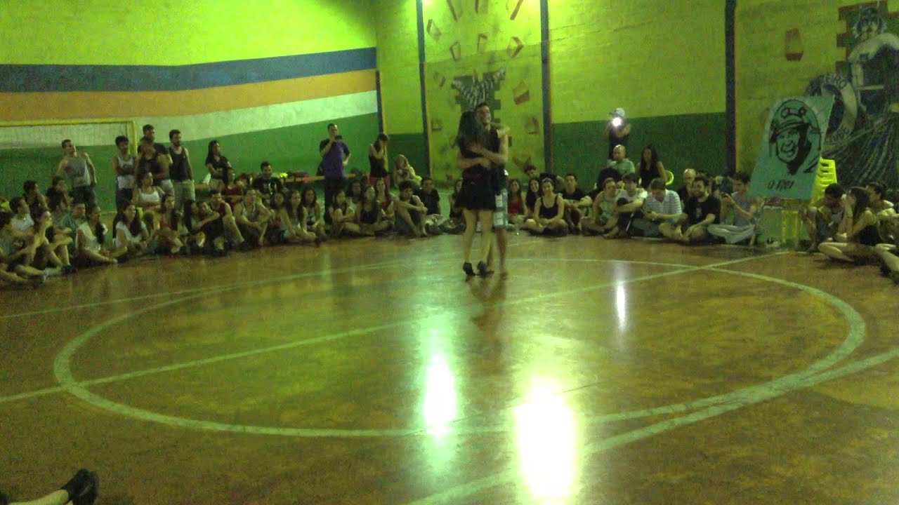 Buto [Gustavo Tobias] - Preta Avançada/Vermelha