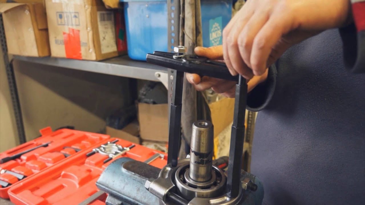 Lincos&reg; D1013 Bearing separator and puller set