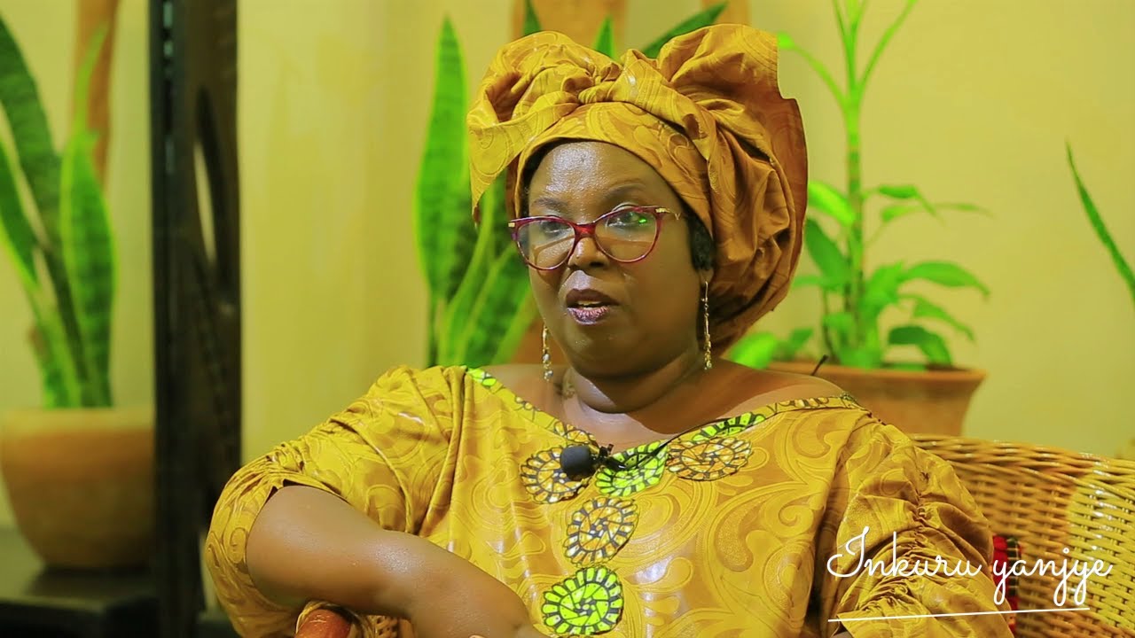 MUKEBA WANJYE NIWE WAMPAYE UMUGABO WE NGO ANDONGORE ANAMBERA MARRAINE/NYUMA ASHAKA KUTWICA NDAHUNGA!