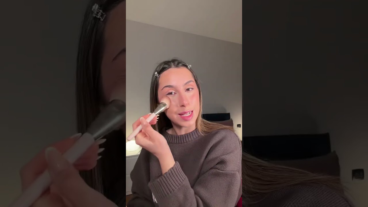 ma è uscita una combo labbra pazzesca! dovrei usare il rossetto : #short #shorts #federica.scagnetti