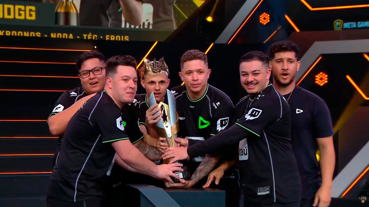 LOUD GRANDE CAMPEAO LBFF SEASON 7 COM 2 BOOYAHS FORA O SHOW!