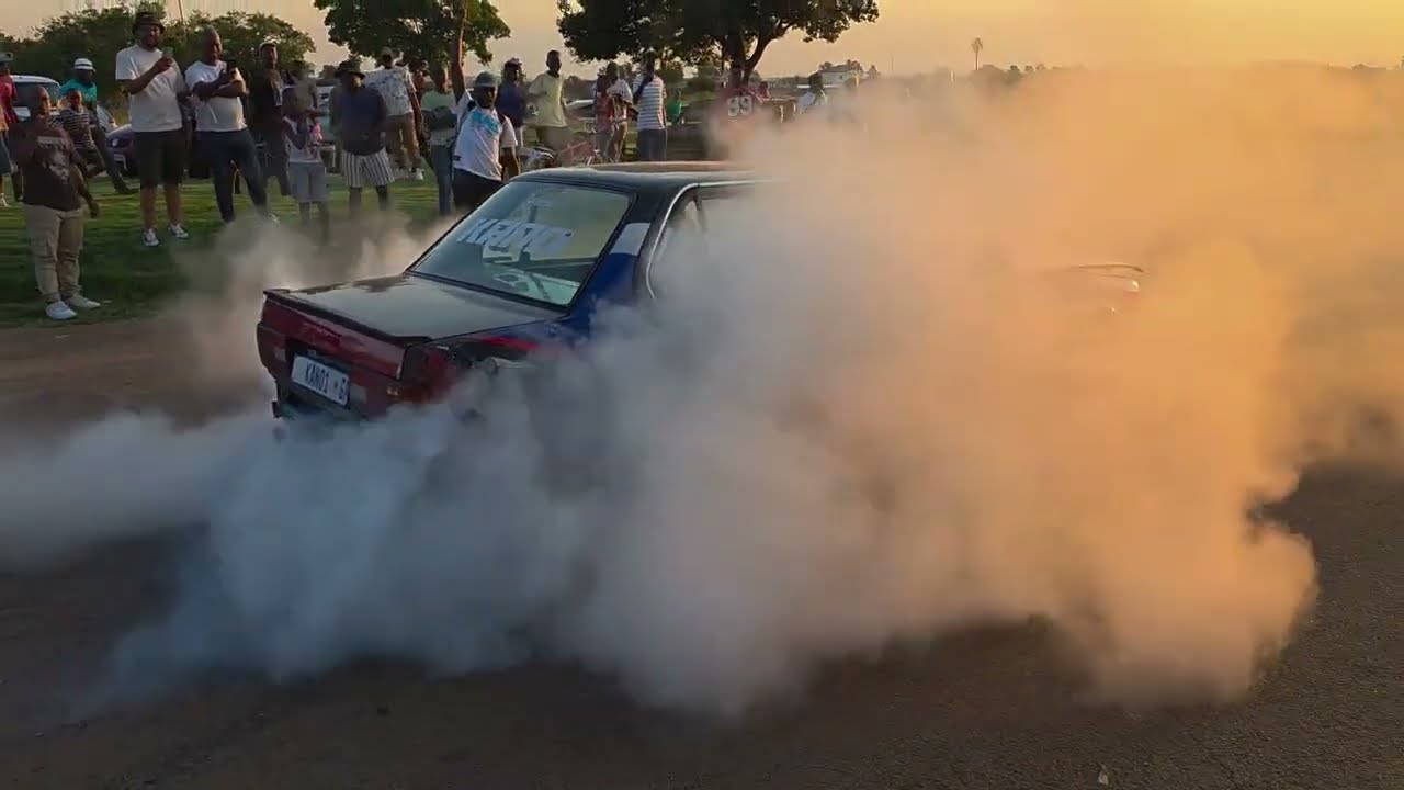 Lefa Lentja spinning his powerful e30 Gusheshe 🔥🙌🏾 | BMW e30 Spinning 