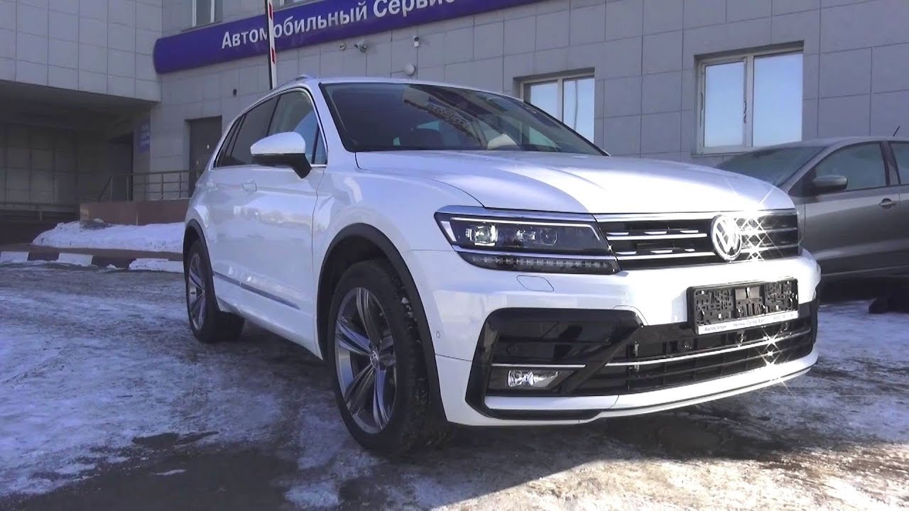 2018 Volkswagen Tiguan Sportline 220hp 2.0 TSI DSG 4Motion. Start Up, Engine, and In Depth Tour.
