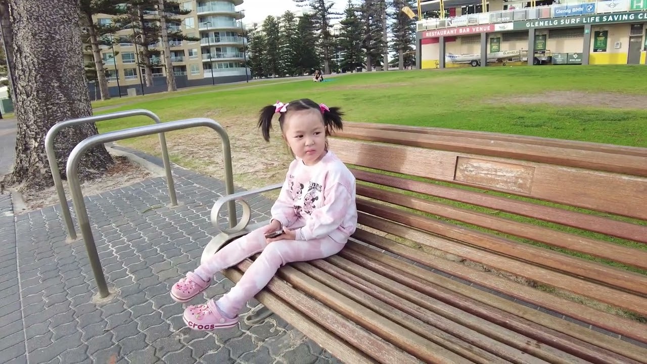 glenelg ( 2/5/2025 )