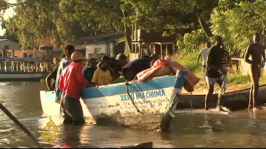 Fishermen caught in middle of Malawi lake