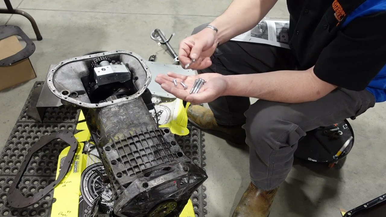 Серия OM617 Conversion: Модернизация заднего поддона картера