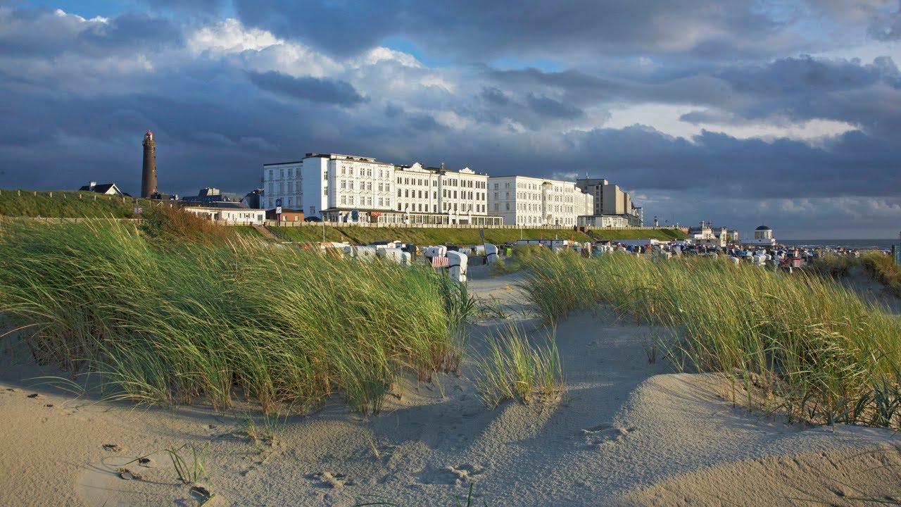 Memories of the sea: BORKUM, Jugendstil und große Natur