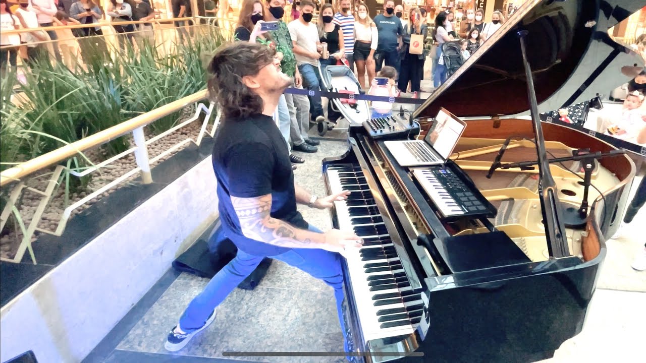 Måneskin Beggin' (Piano Shopping Mall)