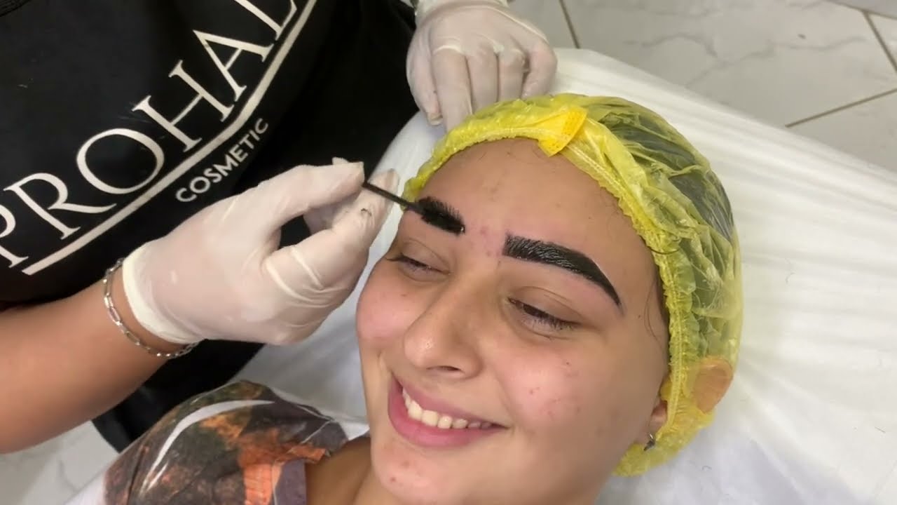 Brow lamination + design com henna