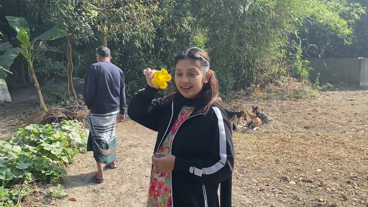 শশুরআব্বা আমাকে গ্রামের বাড়ির সব শাকসবজি দেখাচ্ছে আর চিনাচ্ছে 😇আমিতো কিছুই চিনিনা 🫣