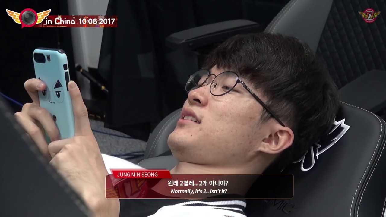 EP53. SKT in Worlds! Why is Faker barefoot?![T1 CAMERA]