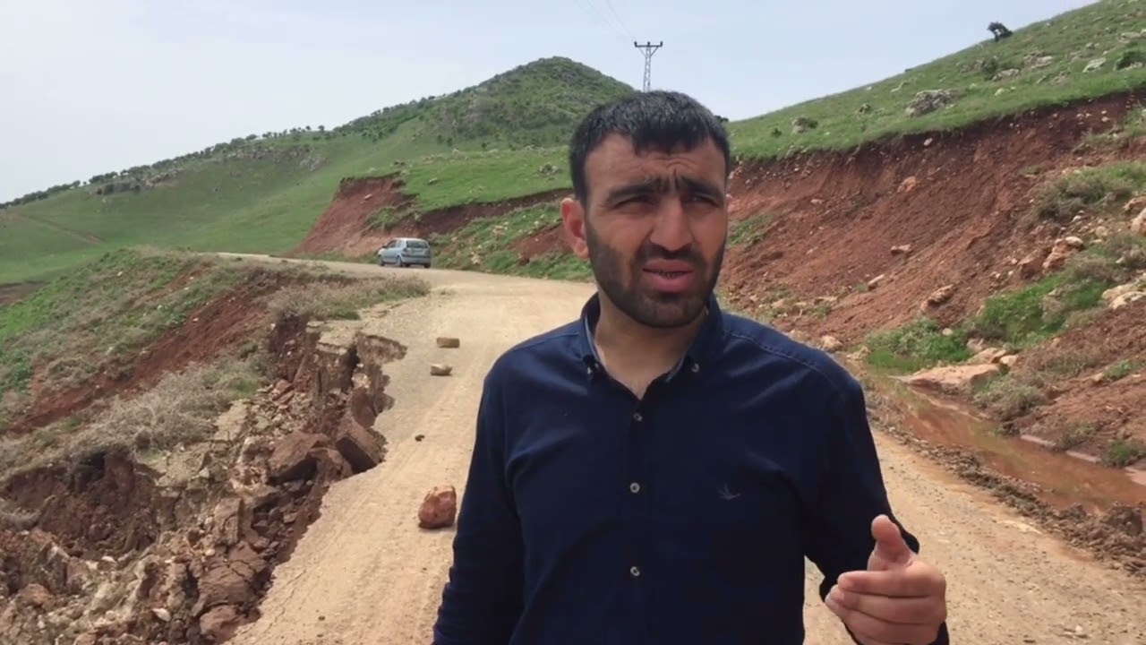 Kurtalan’da Köy Yolunda Heyelan Riski: Köy Halkı Önlem Alınmasını İstiyor