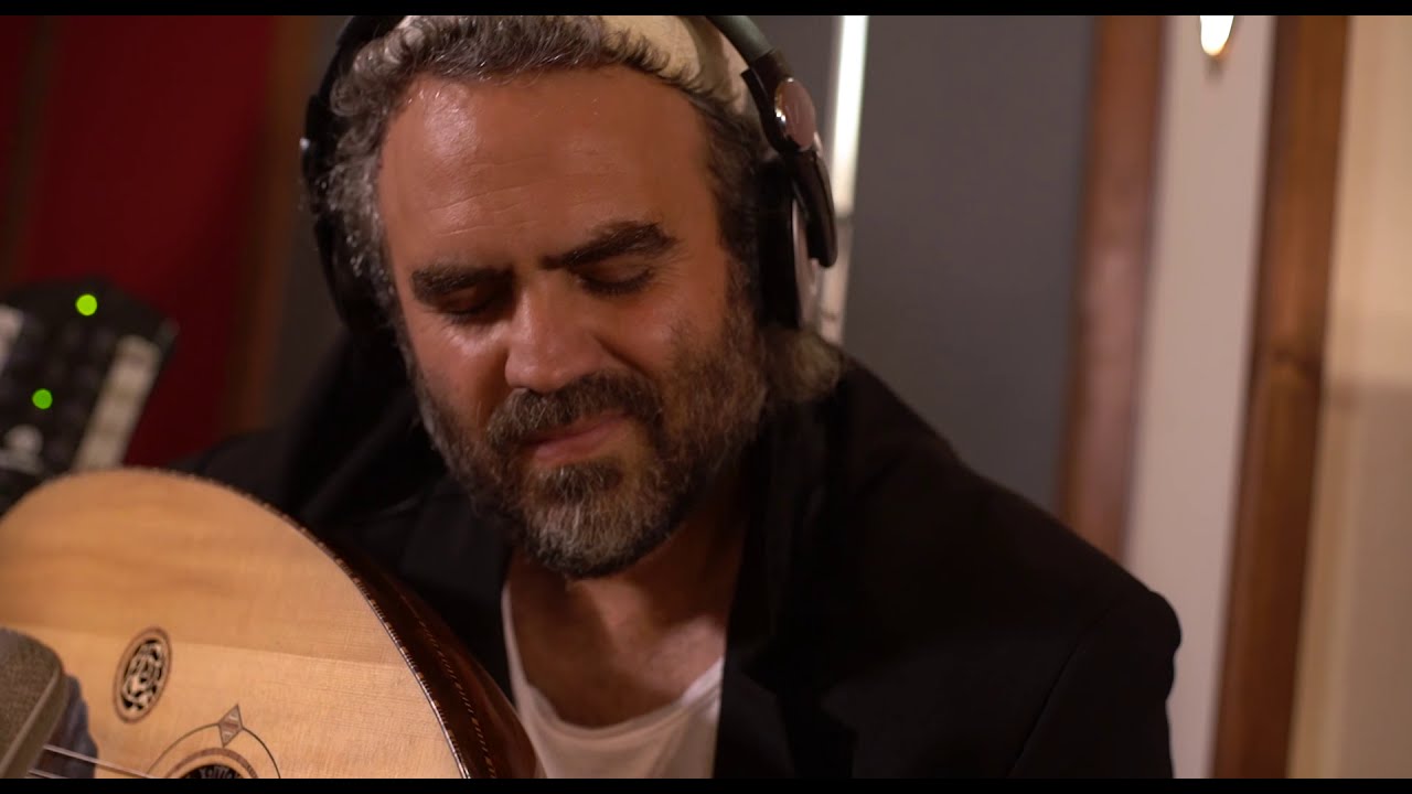 Gilad hazan | Dilugo aley ahava | גלעד חזן