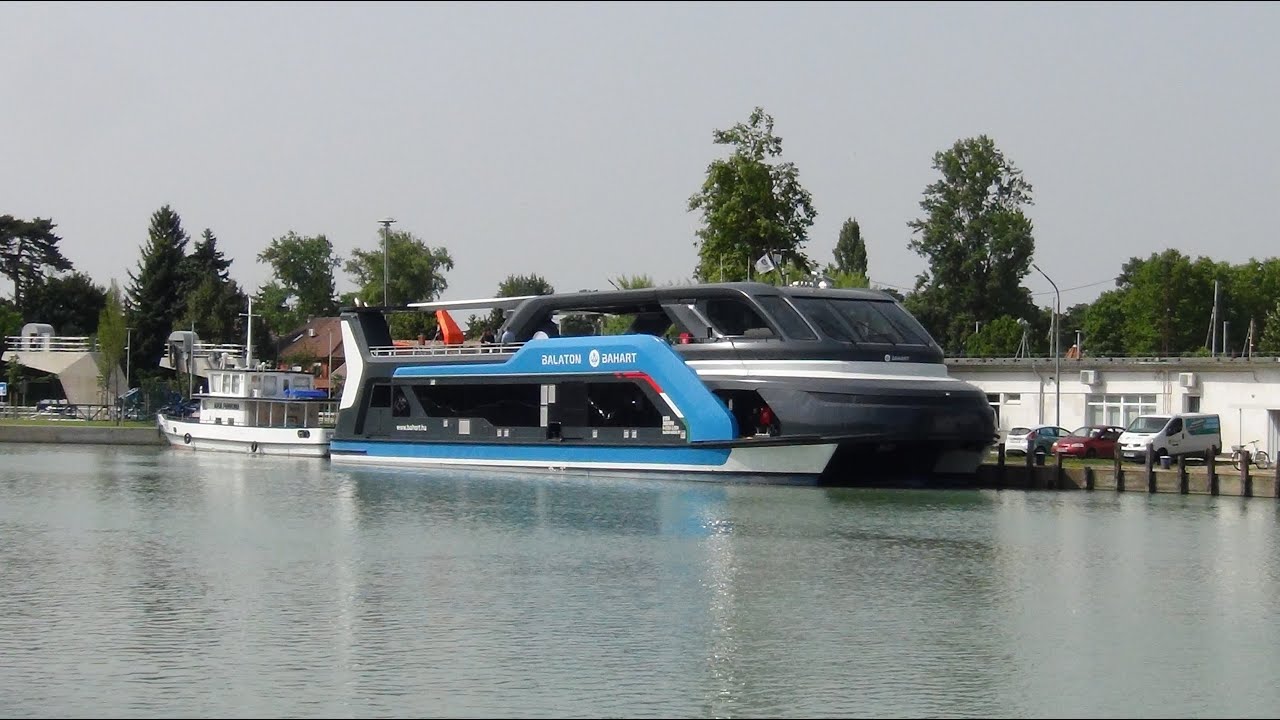 Balaton katamarán