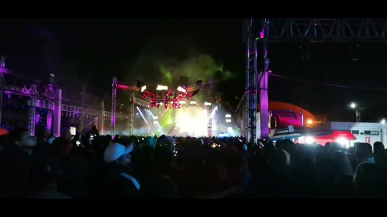 sonido FAMOSO y MANHATTAN TOCANDO AL MISMO TIEMPO