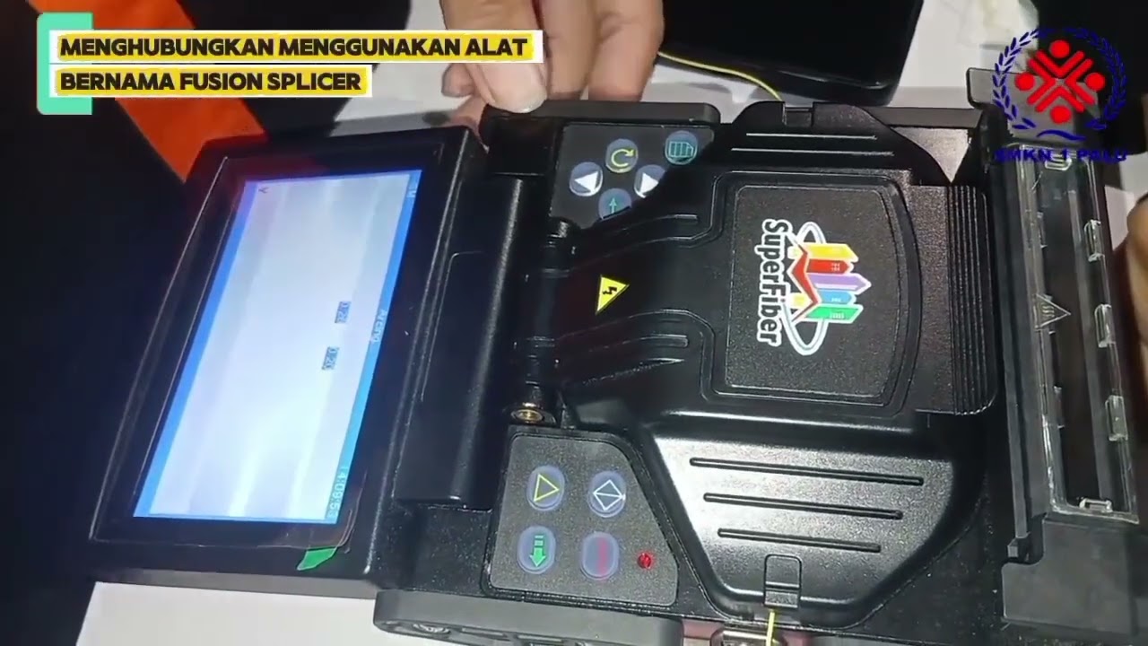 PENYAMBUNGAN KABEL FIBER OPTIK 