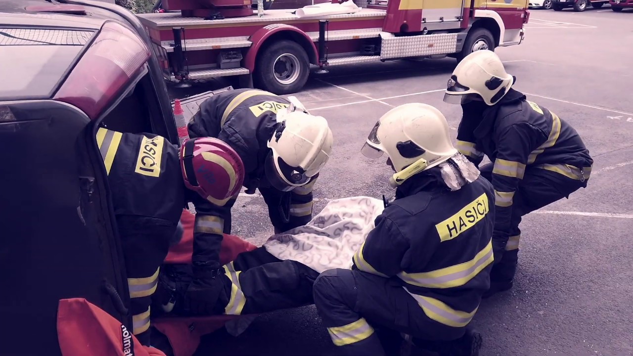 Hasiči Prešov - vyslobodzovanie zranenej osoby
