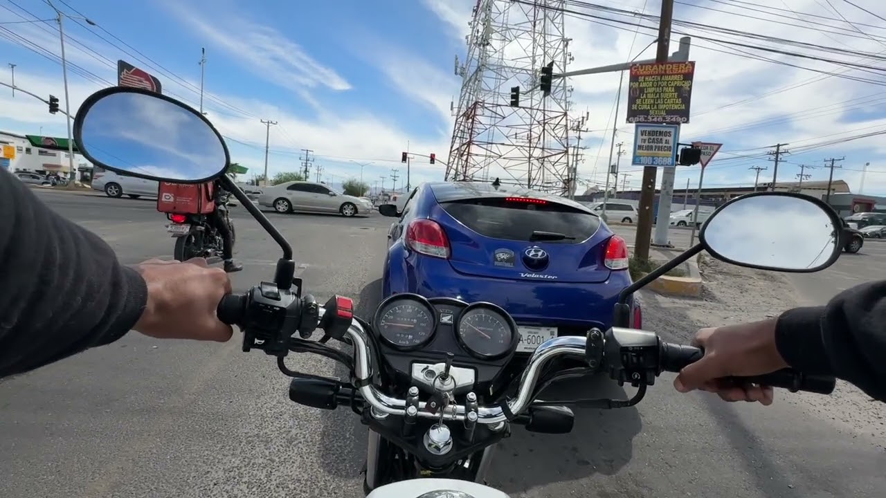 Así es ser motociclista, sin narración ni edición , Mira el final #HondaCargo150 #mxlife #mxl 