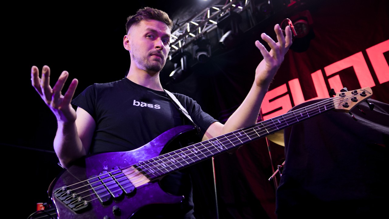Adam Neely's INSANE Sungazer Live Rig