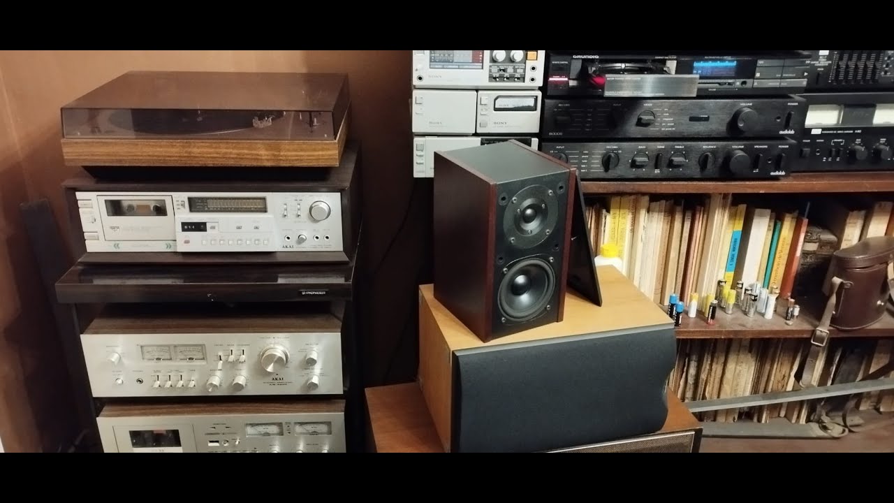 Akai AM-2600-Dali Menuet mk1-Grundig CD-8400-Pat Coil - Lou Reed - Ella Fitzgerald & Louis Armstrong