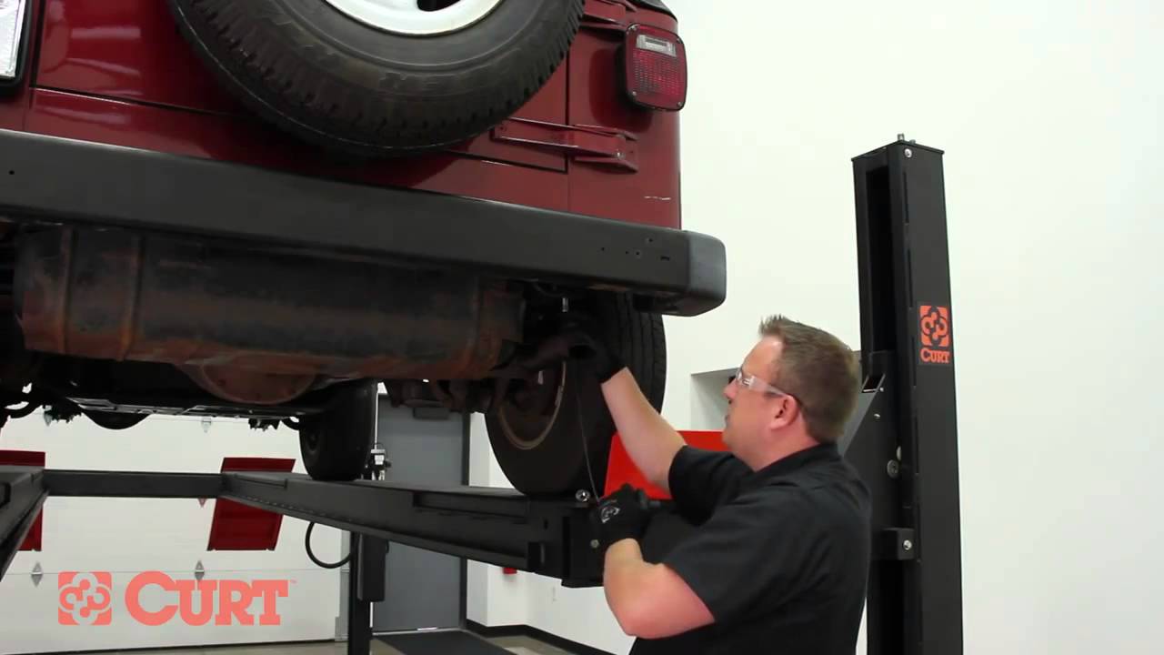 Trailer Hitch Installation  CURT 13408 on Jeep Wrangler