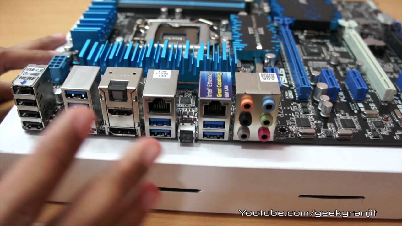 Asus P8Z77-V Deluxe motherboard Unboxing & overview