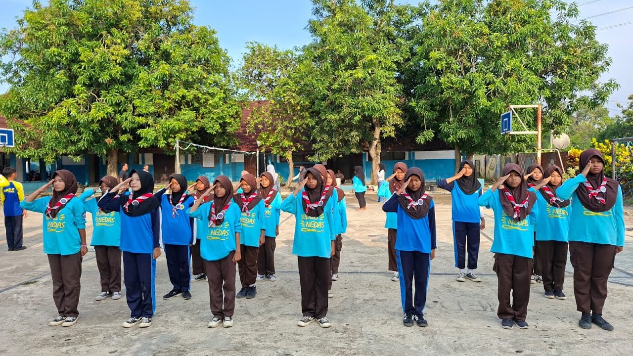 DEMO MPLS PRAMUKA SMPN 2 SLIYEG 2025 koloni tongkat
