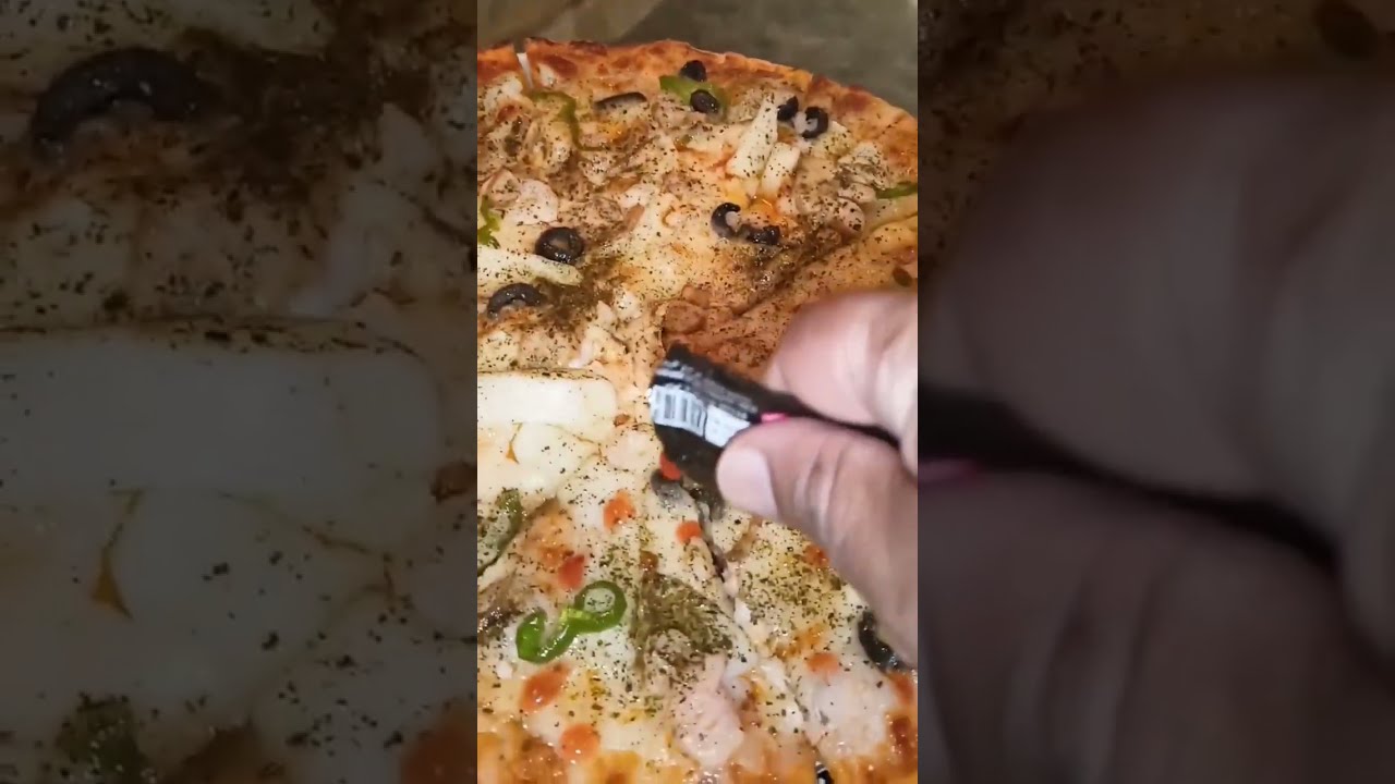 عشيوة مع صديقتي pizza aux fruits de mer et jus d ananas