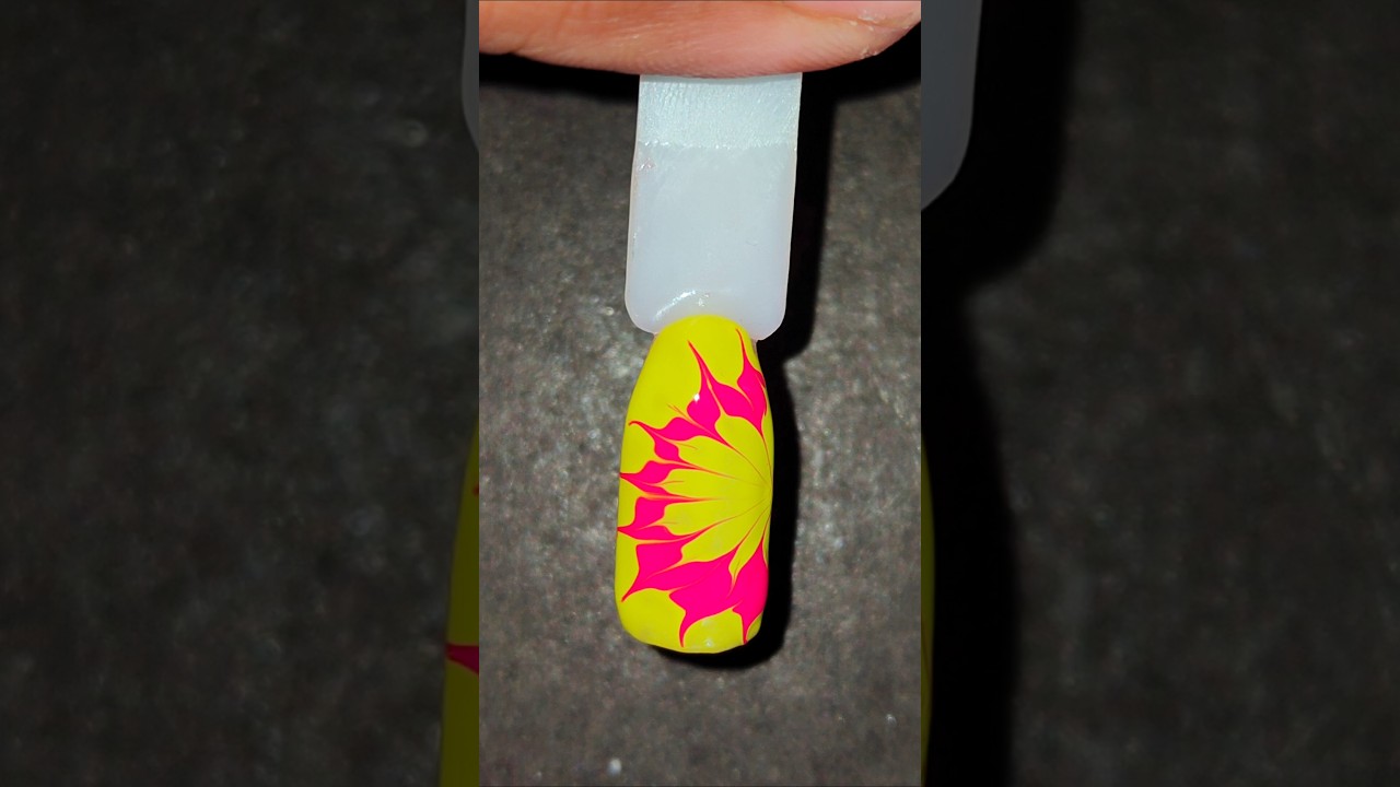 💅💅Easy Nail Art||Nail Design at home🏡🏡 
