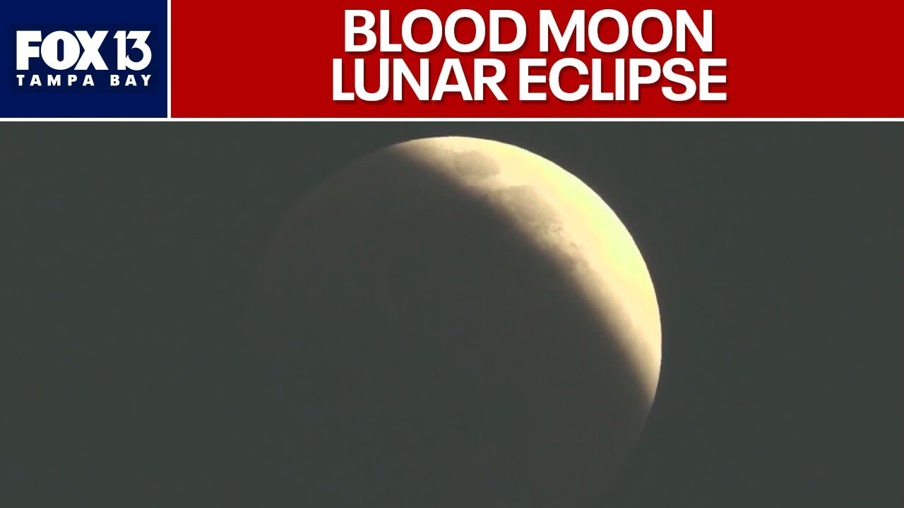 Total lunar eclipse causing blood moon