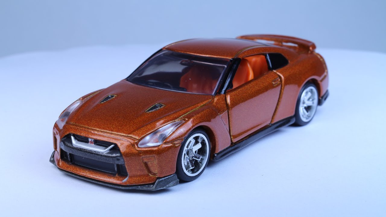 Tomica Nissan GTR Wheel Swap with RR Wheels and a Proper Stance