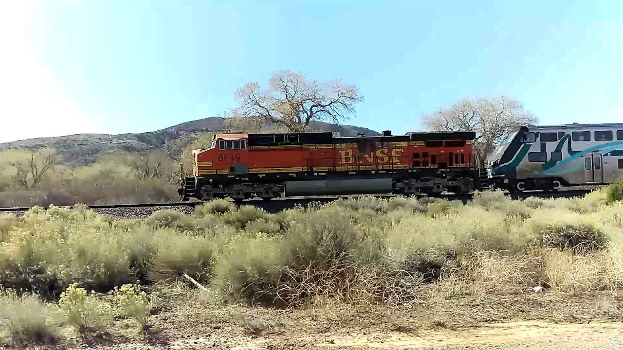 Pacing Metrolink 266 led by BNSF 5649 from Ave. S to Sierra Highway S on 02/21/2016
