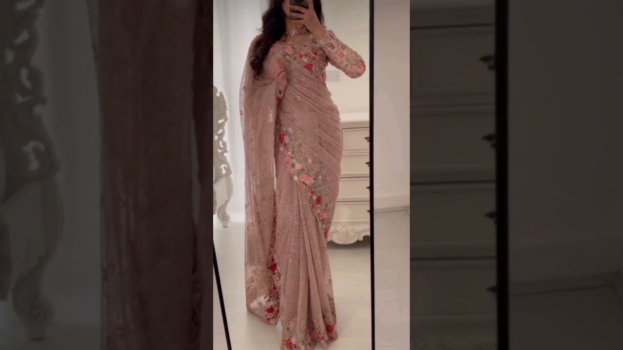Pakistani latest saree design 🖤#pakistani #stylish #fashion #popular #subscribe