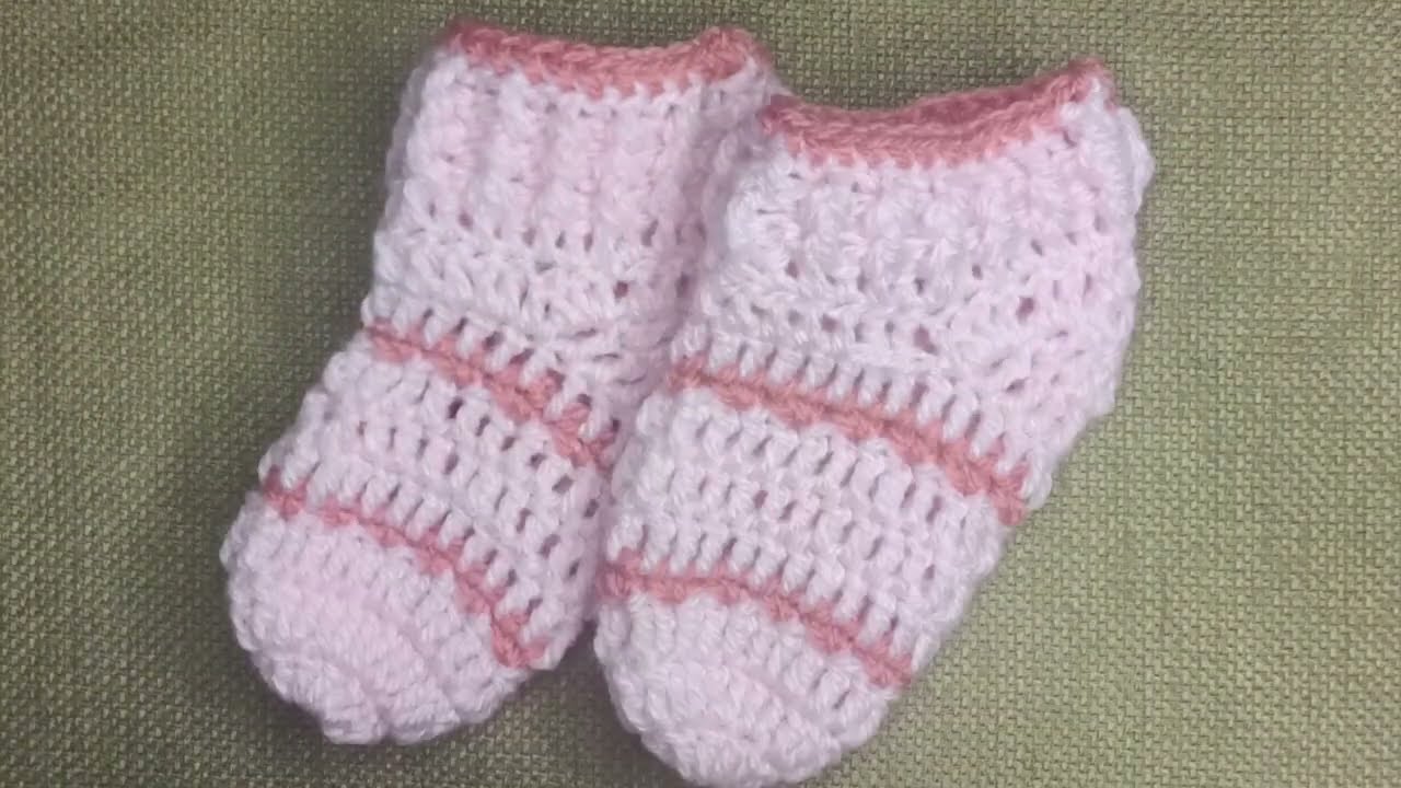 🧶 طريقة عمل جوارب كروشيه للبنات الصغيرات خطوة بخطوة 👧💗cutest crochet baby socks 🧶✨
