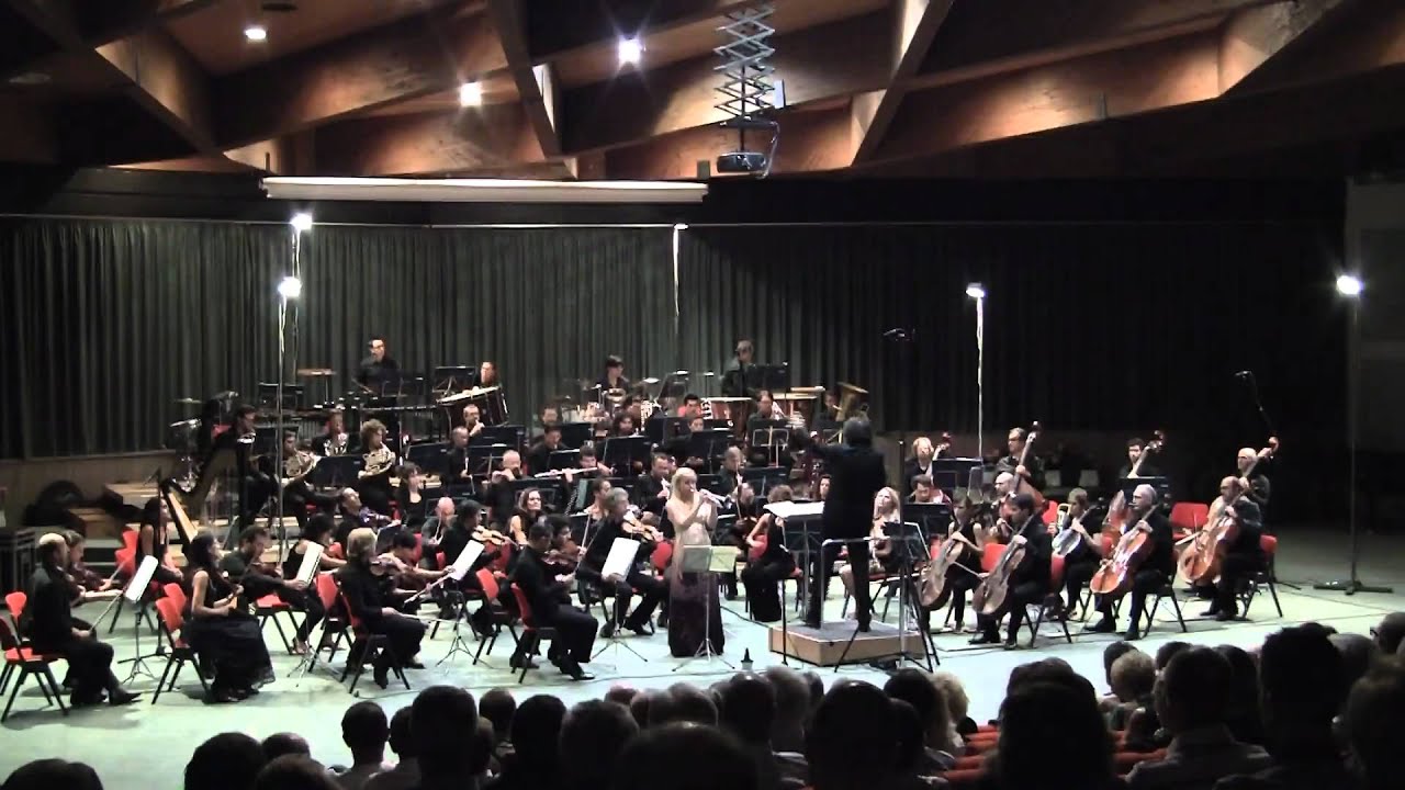Tine Thing Helseth: Arutunian Trumpet concerto - R.Molinelli, conductor