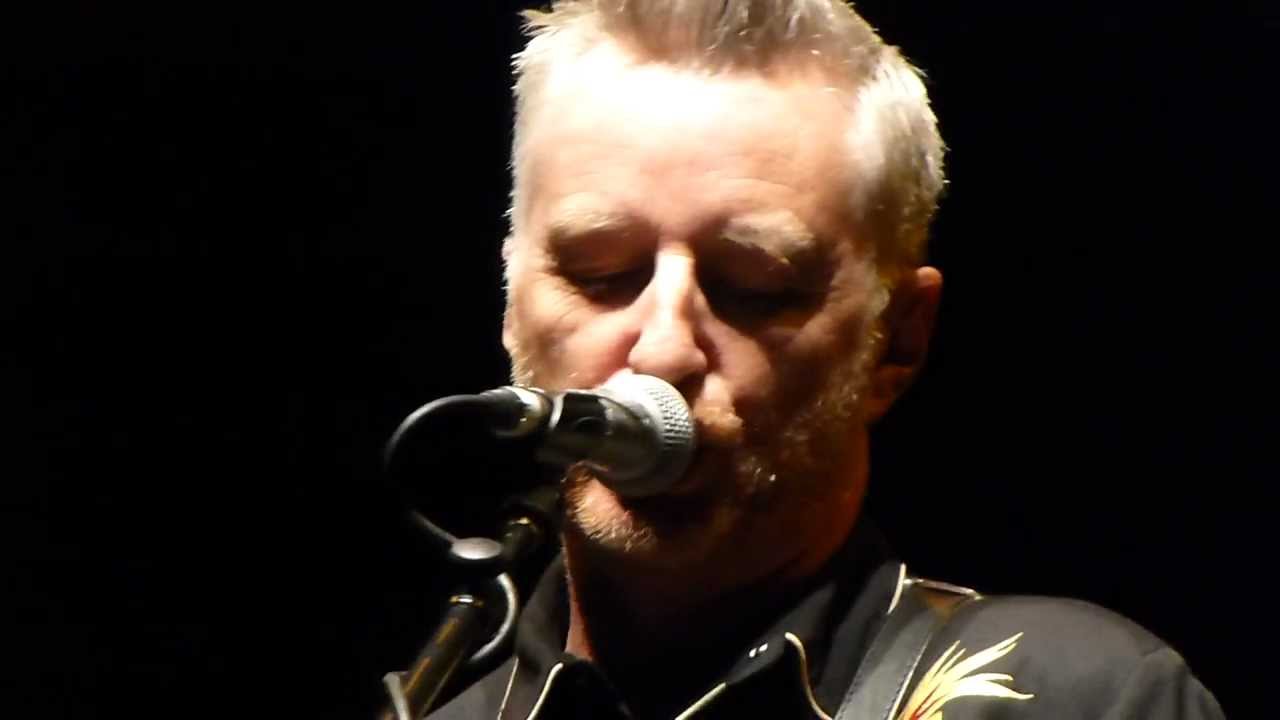 Billy Bragg - The World Turned Upside Down (Wembley 2012-04-13)
