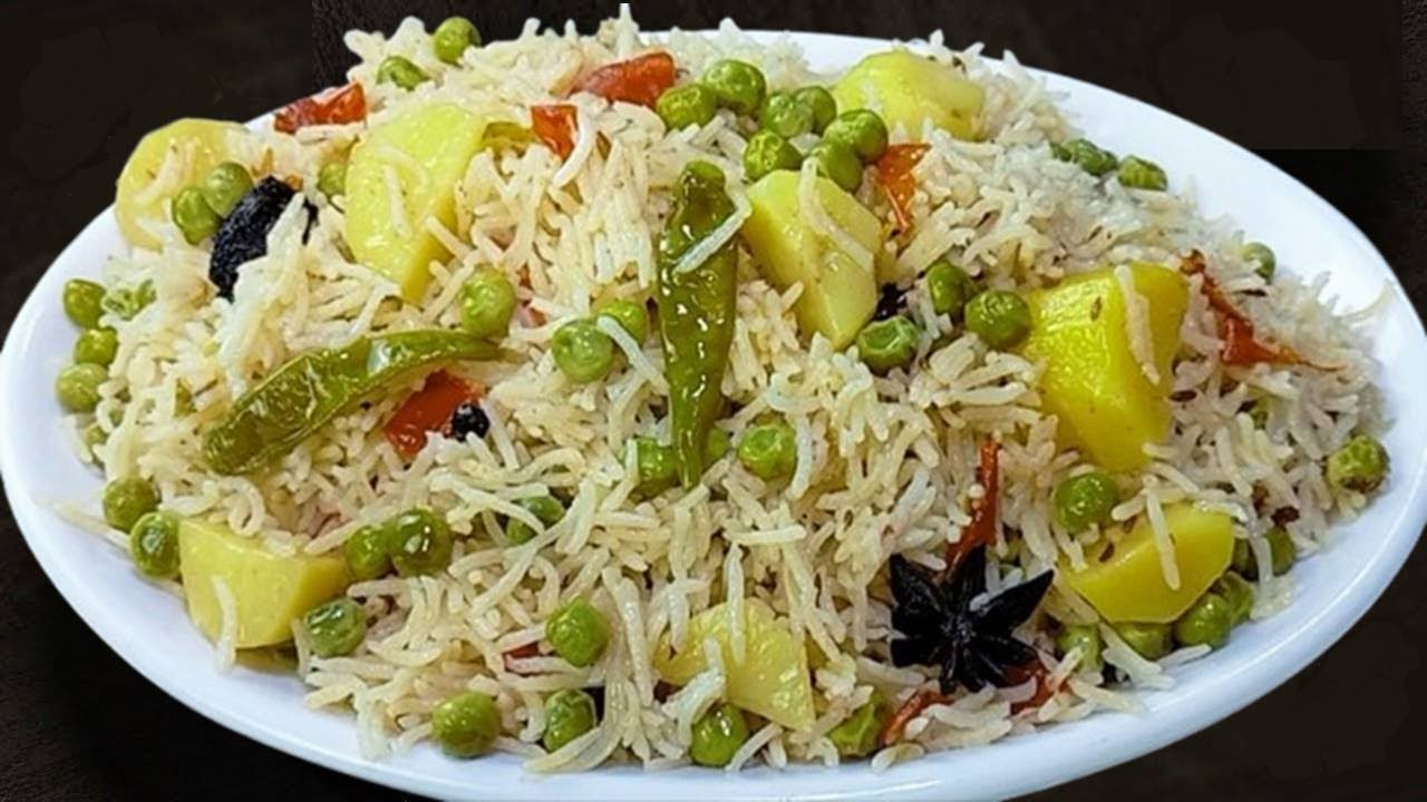 Aloo Matar Pulao Recipe | Aloo Matar Pulao Banane ka Tarika | Vegetable Pulao by Cook with Farooq