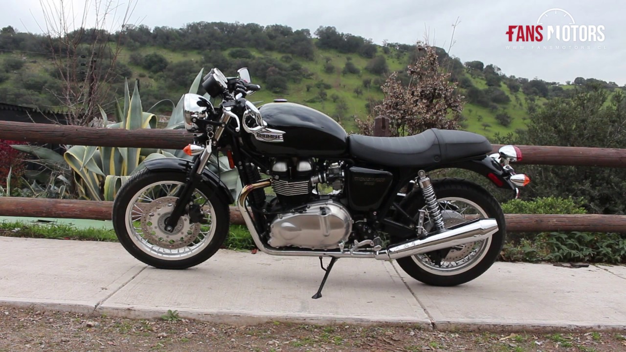 TRIUMPH THRUXTON 900