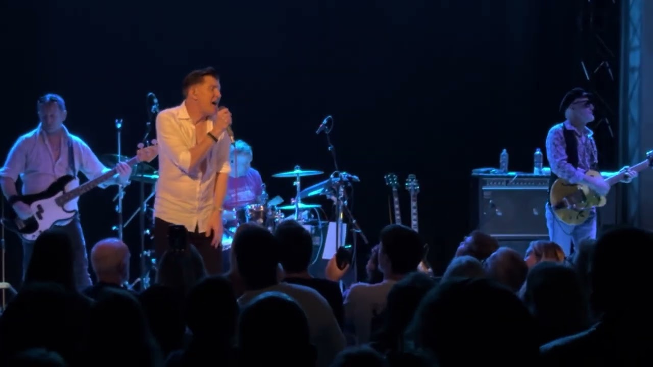 THE SMYTHS - HEAVEN KNOWS I’M MISERABLE NOW