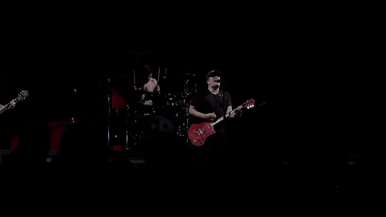 Fall Out Boy Somerset 8 Ball (Fame Infamy live debut)