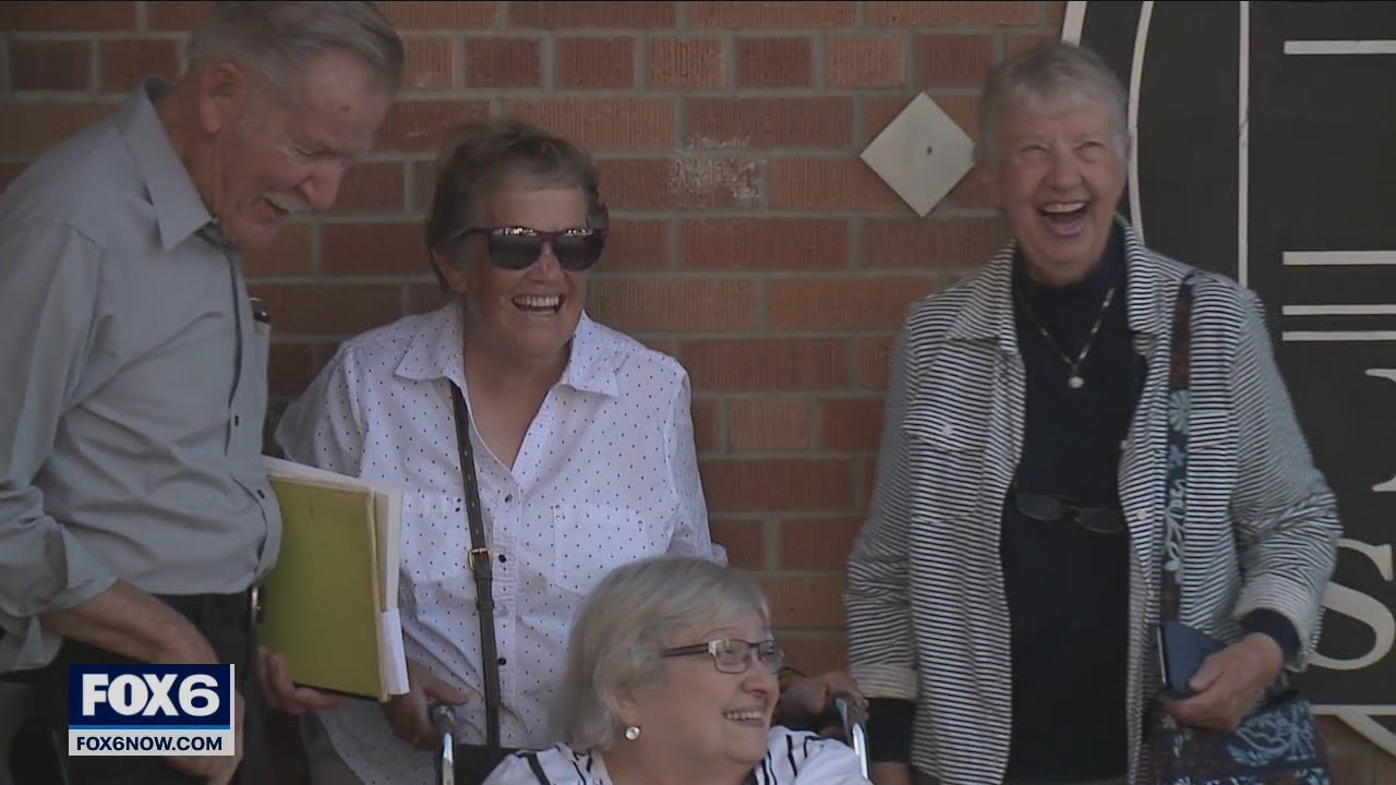 Pius XI graduates from 1959 visit alma mater | FOX6 News Milwaukee