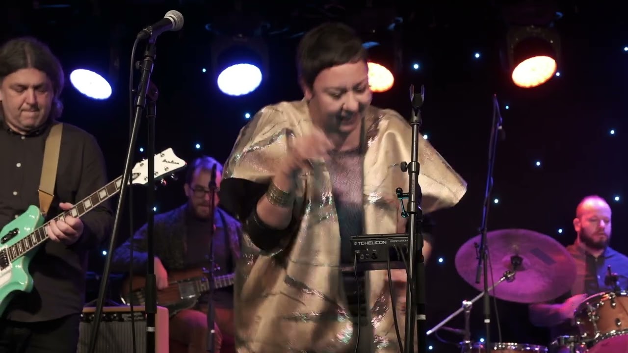 Mangroove featuring Mayales - Mogu I Sama