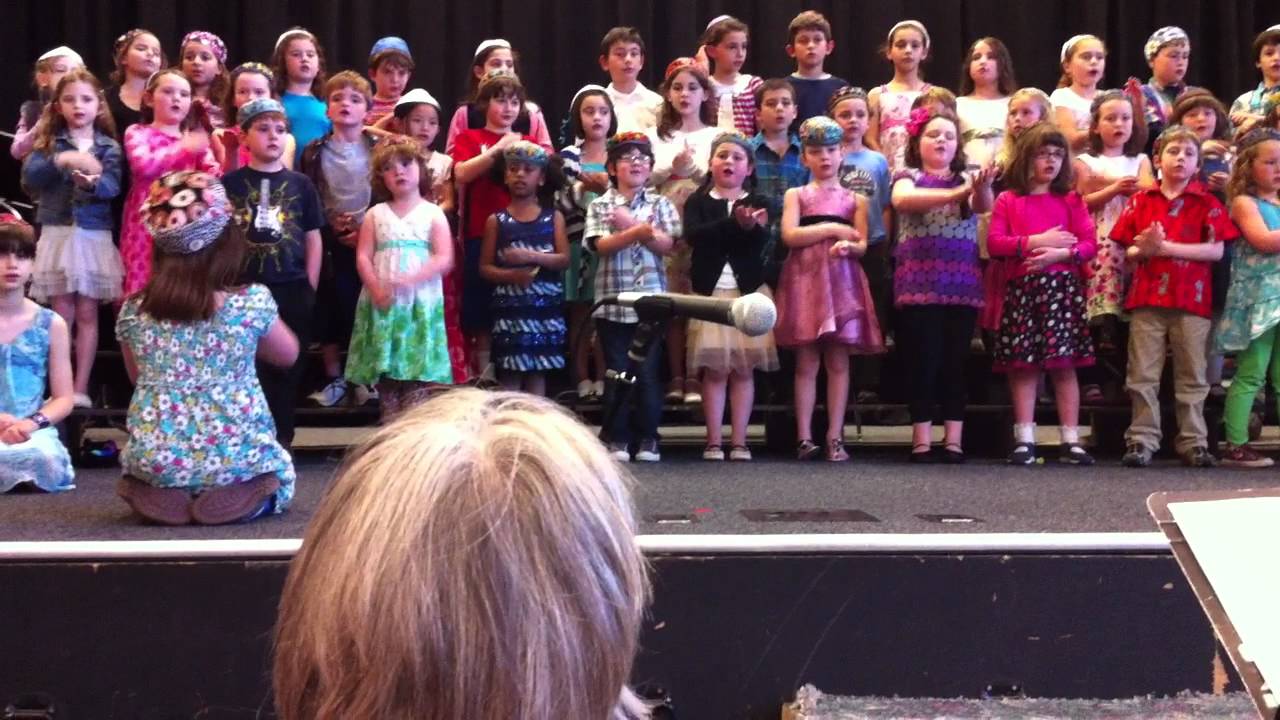 sing out around the world.MOV