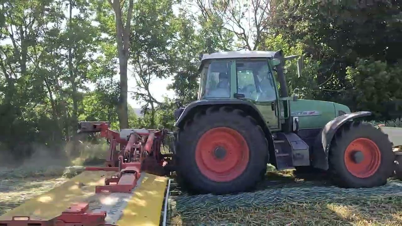 Gras+Grünroggen Mähen mit Fendt 718 / 2025