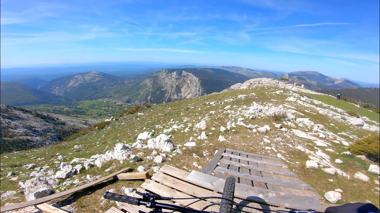 Des cailloux ,une vue magnifique et du fun  !! Réouverture 2023 / Station la Moulière / Trek Slash 8